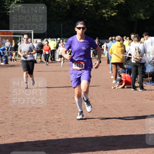 27.09.2026 - 35. Volkslauf durch das schöne Alstertal Strokosch-Dieckow http://msf.ph/oto/10583967 27.09.2026 11:42:04 Ziel 1433, 3143 meine-sportfotos.de