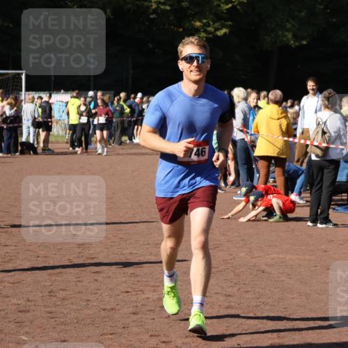 27.09.2026 - 35. Volkslauf durch das schöne Alstertal Strokosch-Dieckow http://msf.ph/oto/10584026 27.09.2026 11:41:00 Ziel 1600, 1746, 3179 meine-sportfotos.de