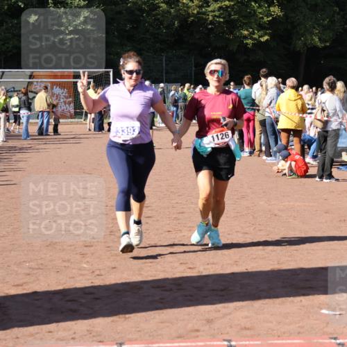 27.09.2026 - 35. Volkslauf durch das schöne Alstertal Strokosch-Dieckow http://msf.ph/oto/10584057 27.09.2026 11:40:44 Ziel 1126, 3393 meine-sportfotos.de