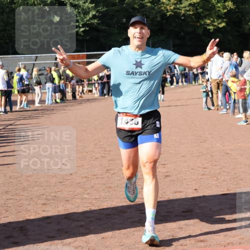 27.09.2026 - 35. Volkslauf durch das schöne Alstertal Strokosch-Dieckow http://msf.ph/oto/10584093 27.09.2026 11:37:37 Ziel 1436 meine-sportfotos.de