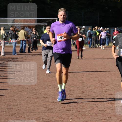 27.09.2026 - 35. Volkslauf durch das schöne Alstertal Strokosch-Dieckow http://msf.ph/oto/10584112 27.09.2026 11:40:30 Ziel 1456, 3037, 3260, 3381 meine-sportfotos.de