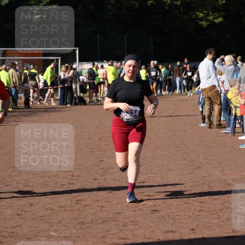 27.09.2026 - 35. Volkslauf durch das schöne Alstertal Strokosch-Dieckow http://msf.ph/oto/10584113 27.09.2026 11:37:30 Ziel 1436, 3196, 3324, 3334 meine-sportfotos.de