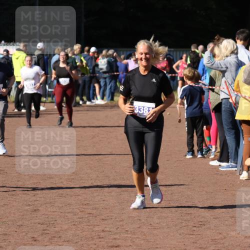27.09.2026 - 35. Volkslauf durch das schöne Alstertal Strokosch-Dieckow http://msf.ph/oto/10584119 27.09.2026 11:40:28 Ziel 1456, 3260, 3381 meine-sportfotos.de