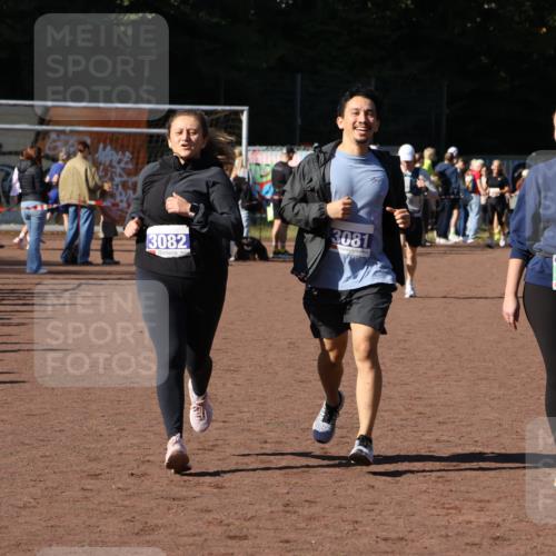 27.09.2026 - 35. Volkslauf durch das schöne Alstertal Strokosch-Dieckow http://msf.ph/oto/10584139 27.09.2026 11:40:13 Ziel 1458, 3081, 3082, 4195, 4198, 4199, 4200 meine-sportfotos.de