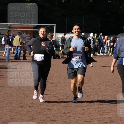 27.09.2026 - 35. Volkslauf durch das schöne Alstertal Strokosch-Dieckow http://msf.ph/oto/10584144 27.09.2026 11:40:13 Ziel 1458, 3081, 3082, 4195, 4198, 4199, 4200 meine-sportfotos.de