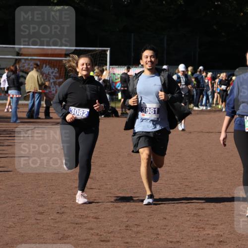 27.09.2026 - 35. Volkslauf durch das schöne Alstertal Strokosch-Dieckow http://msf.ph/oto/10584148 27.09.2026 11:40:13 Ziel 1458, 3081, 3082, 4195, 4198, 4199, 4200 meine-sportfotos.de