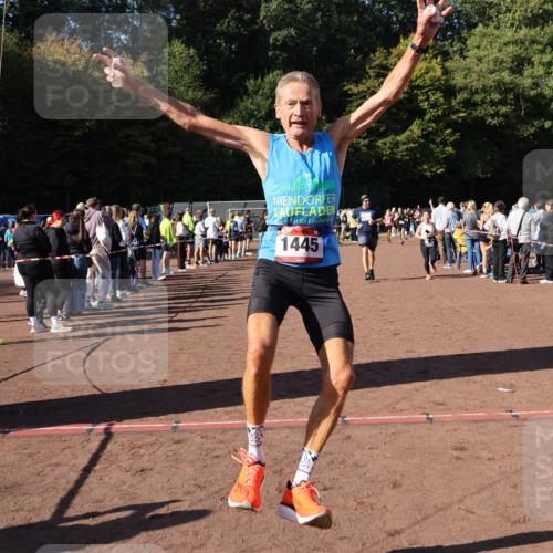 27.09.2026 - 35. Volkslauf durch das schöne Alstertal Strokosch-Dieckow http://msf.ph/oto/10584185 27.09.2026 11:37:09 Ziel 1441, 1445, 3096, 3097, 3386, 3387 meine-sportfotos.de