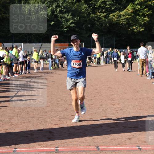 27.09.2026 - 35. Volkslauf durch das schöne Alstertal Strokosch-Dieckow http://msf.ph/oto/10584199 27.09.2026 11:39:48 Ziel 1459 meine-sportfotos.de