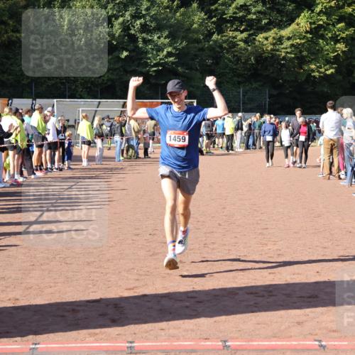 27.09.2026 - 35. Volkslauf durch das schöne Alstertal Strokosch-Dieckow http://msf.ph/oto/10584206 27.09.2026 11:39:48 Ziel 1459 meine-sportfotos.de