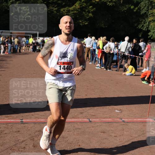 27.09.2026 - 35. Volkslauf durch das schöne Alstertal Strokosch-Dieckow http://msf.ph/oto/10584215 27.09.2026 11:39:36 Ziel 1438, 1440 meine-sportfotos.de