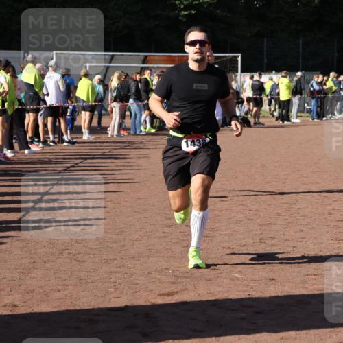 27.09.2026 - 35. Volkslauf durch das schöne Alstertal Strokosch-Dieckow http://msf.ph/oto/10584227 27.09.2026 11:39:33 Ziel 1438, 1440 meine-sportfotos.de