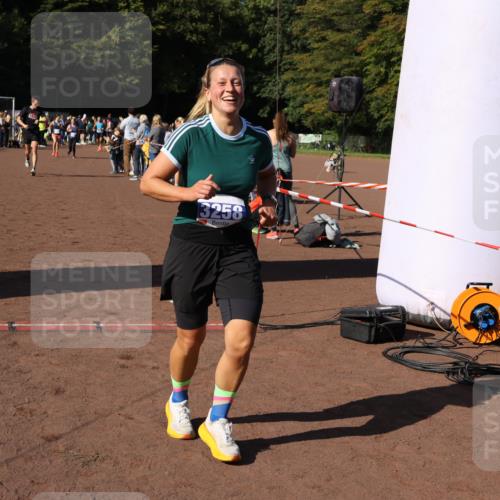27.09.2026 - 35. Volkslauf durch das schöne Alstertal Strokosch-Dieckow http://msf.ph/oto/10584246 27.09.2026 11:36:56 Ziel 1439, 3258, 3332, 3963 meine-sportfotos.de
