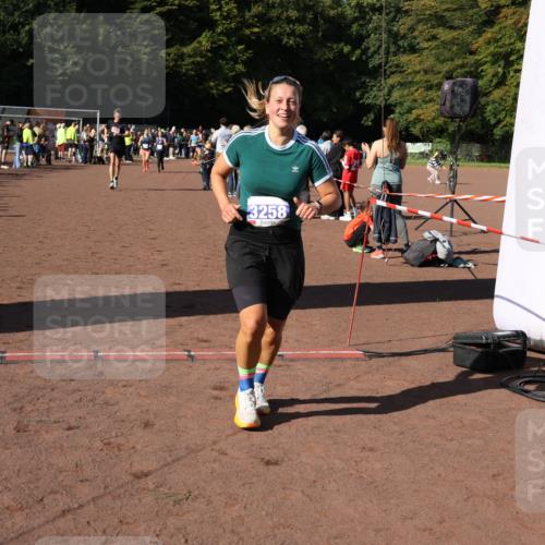 27.09.2026 - 35. Volkslauf durch das schöne Alstertal Strokosch-Dieckow http://msf.ph/oto/10584258 27.09.2026 11:36:55 Ziel 1439, 3258, 3332, 3963 meine-sportfotos.de