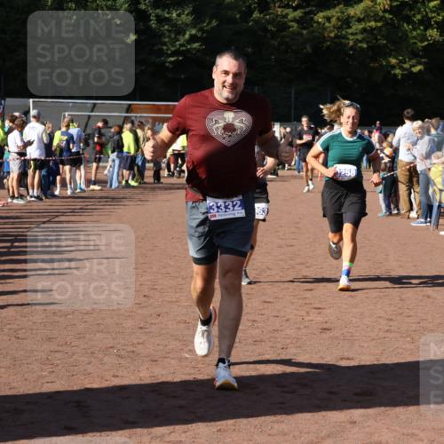 27.09.2026 - 35. Volkslauf durch das schöne Alstertal Strokosch-Dieckow http://msf.ph/oto/10584271 27.09.2026 11:36:52 Ziel 1439, 3258, 3259, 3332, 3963 meine-sportfotos.de