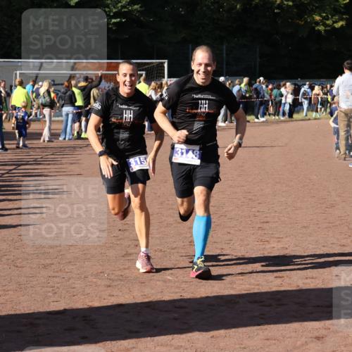 27.09.2026 - 35. Volkslauf durch das schöne Alstertal Strokosch-Dieckow http://msf.ph/oto/10584272 27.09.2026 11:39:15 Ziel 1529, 3148, 3159 meine-sportfotos.de