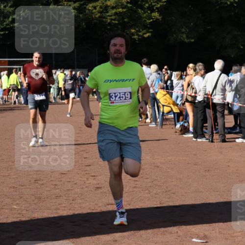 27.09.2026 - 35. Volkslauf durch das schöne Alstertal Strokosch-Dieckow http://msf.ph/oto/10584285 27.09.2026 11:36:48 Ziel 1448, 3258, 3259, 3332, 3963 meine-sportfotos.de
