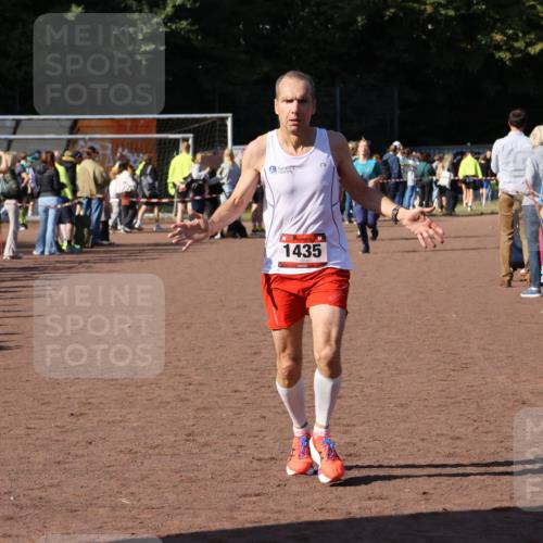 27.09.2026 - 35. Volkslauf durch das schöne Alstertal Strokosch-Dieckow http://msf.ph/oto/10584305 27.09.2026 11:39:04 Ziel 1435, 1529 meine-sportfotos.de