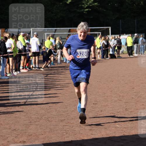 27.09.2026 - 35. Volkslauf durch das schöne Alstertal Strokosch-Dieckow http://msf.ph/oto/10584320 27.09.2026 11:38:45 Ziel 2095, 3280 meine-sportfotos.de