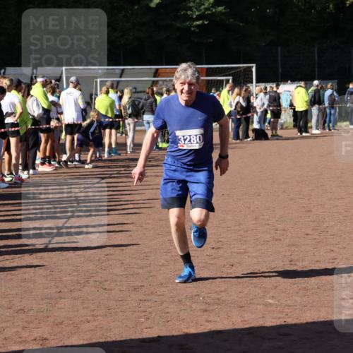 27.09.2026 - 35. Volkslauf durch das schöne Alstertal Strokosch-Dieckow http://msf.ph/oto/10584327 27.09.2026 11:38:45 Ziel 2095, 3280 meine-sportfotos.de