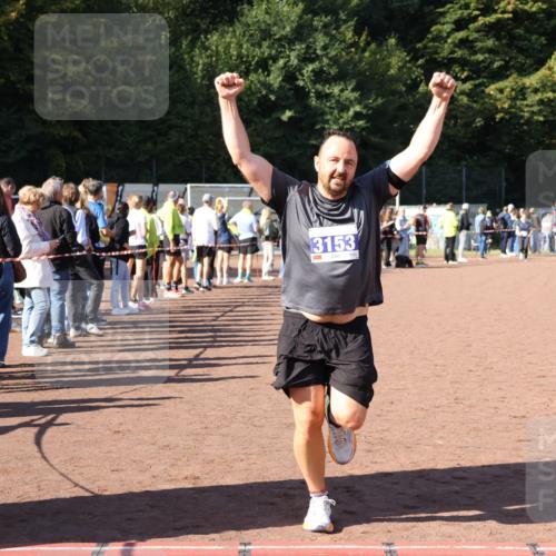 27.09.2026 - 35. Volkslauf durch das schöne Alstertal Strokosch-Dieckow http://msf.ph/oto/10584362 27.09.2026 11:38:24 Ziel 3153 meine-sportfotos.de