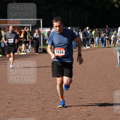 27.09.2026 - 35. Volkslauf durch das schöne Alstertal Strokosch-Dieckow http://msf.ph/oto/10584383 27.09.2026 11:38:18 Ziel 1434, 3153 meine-sportfotos.de