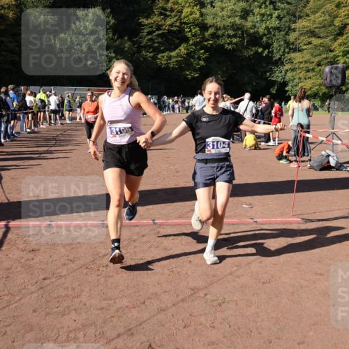 27.09.2026 - 35. Volkslauf durch das schöne Alstertal Strokosch-Dieckow http://msf.ph/oto/10584424 27.09.2026 11:38:03 Ziel 1431, 2242, 3104, 3105, 3171 meine-sportfotos.de