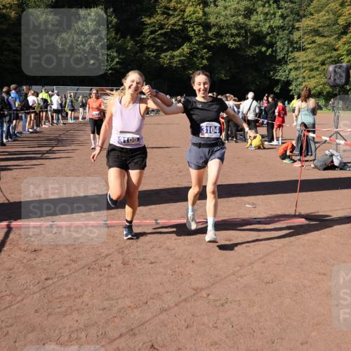 27.09.2026 - 35. Volkslauf durch das schöne Alstertal Strokosch-Dieckow http://msf.ph/oto/10584431 27.09.2026 11:38:02 Ziel 1431, 3104, 3105, 3171, 3240 meine-sportfotos.de