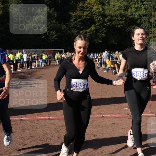 27.09.2026 - 35. Volkslauf durch das schöne Alstertal Strokosch-Dieckow http://msf.ph/oto/10584437 27.09.2026 11:36:09 Ziel 3224, 3225, 3407, 3408, 3986, 3987 meine-sportfotos.de