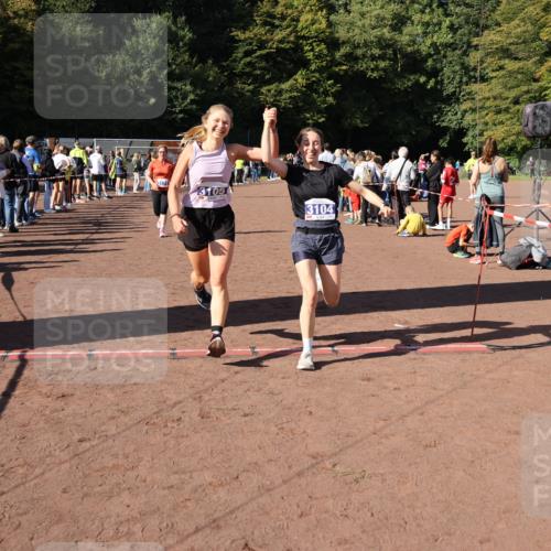 27.09.2026 - 35. Volkslauf durch das schöne Alstertal Strokosch-Dieckow http://msf.ph/oto/10584438 27.09.2026 11:38:02 Ziel 1431, 3104, 3105, 3171, 3240 meine-sportfotos.de