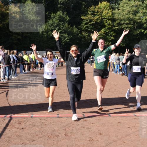 27.09.2026 - 35. Volkslauf durch das schöne Alstertal Strokosch-Dieckow http://msf.ph/oto/10584522 27.09.2026 11:35:56 Ziel 2045, 3087, 3101, 3138, 3228, 3300 meine-sportfotos.de