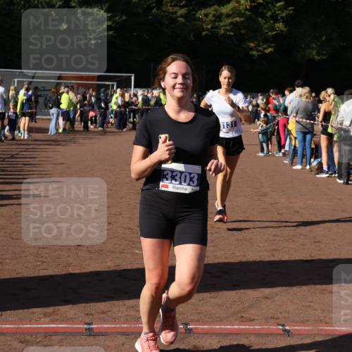 27.09.2026 - 35. Volkslauf durch das schöne Alstertal Strokosch-Dieckow http://msf.ph/oto/10584596 27.09.2026 11:35:30 Ziel 1429, 3131, 3271, 3303 meine-sportfotos.de