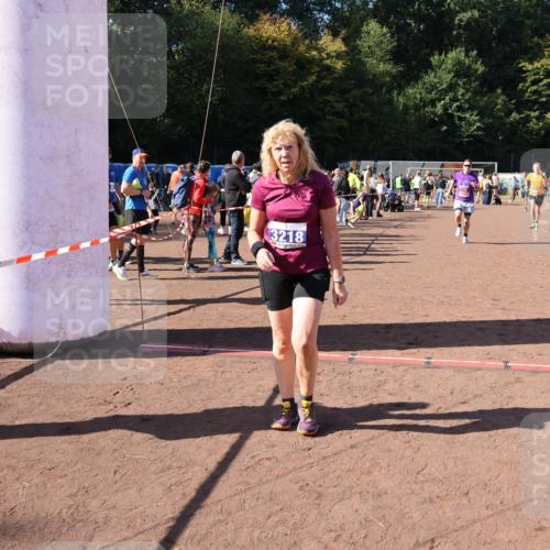 27.09.2026 - 35. Volkslauf durch das schöne Alstertal Strokosch-Dieckow http://msf.ph/oto/10584622 27.09.2026 11:51:21 Ziel 1129, 1492, 1496, 3023, 3218 meine-sportfotos.de