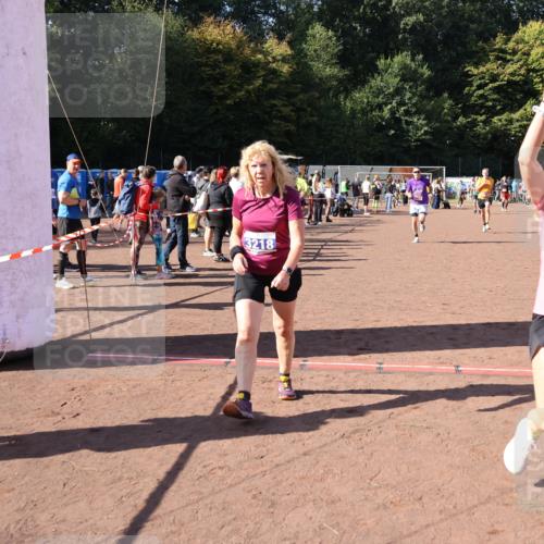 27.09.2026 - 35. Volkslauf durch das schöne Alstertal Strokosch-Dieckow http://msf.ph/oto/10584631 27.09.2026 11:51:21 Ziel 1129, 1492, 1496, 3023, 3218 meine-sportfotos.de