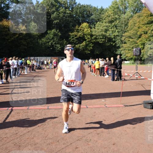 27.09.2026 - 35. Volkslauf durch das schöne Alstertal Strokosch-Dieckow http://msf.ph/oto/10584689 27.09.2026 11:51:12 Ziel 1129, 1477, 3023, 3218 meine-sportfotos.de