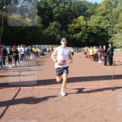27.09.2026 - 35. Volkslauf durch das schöne Alstertal Strokosch-Dieckow http://msf.ph/oto/10584700 27.09.2026 11:51:11 Ziel 1477, 3023, 3218 meine-sportfotos.de
