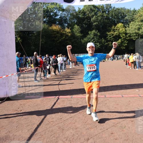 27.09.2026 - 35. Volkslauf durch das schöne Alstertal Strokosch-Dieckow http://msf.ph/oto/10584766 27.09.2026 11:50:44 Ziel 1510 meine-sportfotos.de