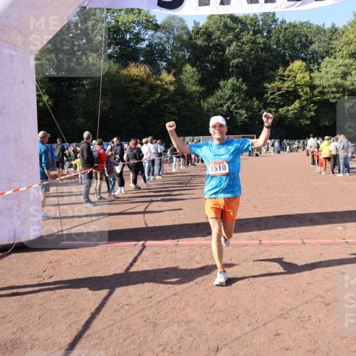 27.09.2026 - 35. Volkslauf durch das schöne Alstertal Strokosch-Dieckow http://msf.ph/oto/10584774 27.09.2026 11:50:44 Ziel 1510 meine-sportfotos.de