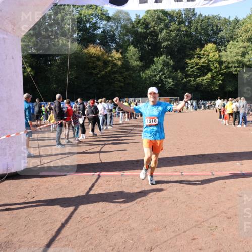 27.09.2026 - 35. Volkslauf durch das schöne Alstertal Strokosch-Dieckow http://msf.ph/oto/10584781 27.09.2026 11:50:44 Ziel 1510 meine-sportfotos.de