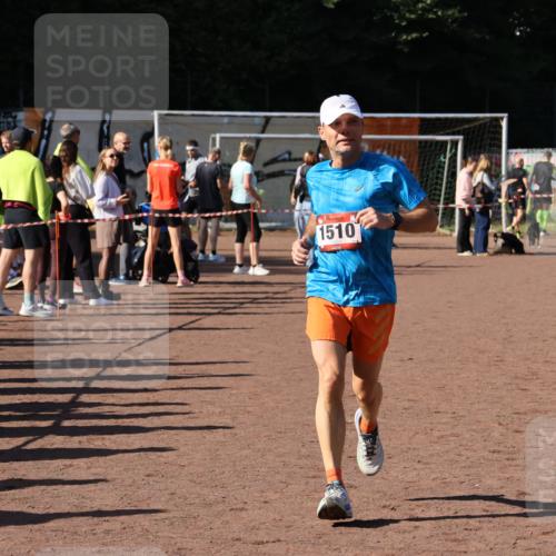 27.09.2026 - 35. Volkslauf durch das schöne Alstertal Strokosch-Dieckow http://msf.ph/oto/10584790 27.09.2026 11:50:42 Ziel 1510 meine-sportfotos.de