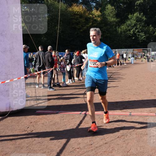 27.09.2026 - 35. Volkslauf durch das schöne Alstertal Strokosch-Dieckow http://msf.ph/oto/10584807 27.09.2026 11:50:33 Ziel 1468, 1726 meine-sportfotos.de