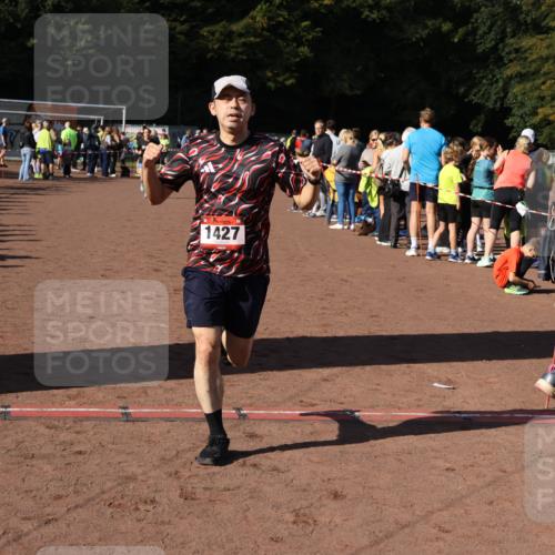 27.09.2026 - 35. Volkslauf durch das schöne Alstertal Strokosch-Dieckow http://msf.ph/oto/10584810 27.09.2026 11:34:20 Ziel 1427 meine-sportfotos.de