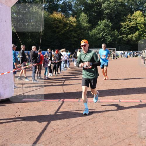27.09.2026 - 35. Volkslauf durch das schöne Alstertal Strokosch-Dieckow http://msf.ph/oto/10584823 27.09.2026 11:50:31 Ziel 1468, 1726 meine-sportfotos.de
