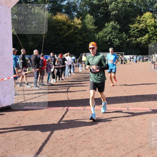 27.09.2026 - 35. Volkslauf durch das schöne Alstertal Strokosch-Dieckow http://msf.ph/oto/10584826 27.09.2026 11:50:31 Ziel 1468, 1726 meine-sportfotos.de