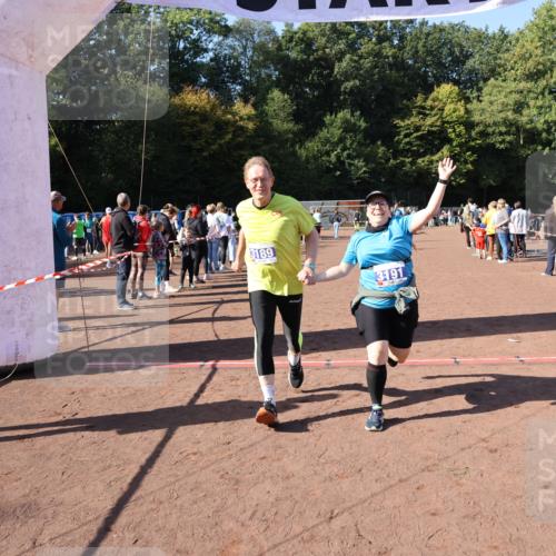 27.09.2026 - 35. Volkslauf durch das schöne Alstertal Strokosch-Dieckow http://msf.ph/oto/10584876 27.09.2026 11:50:24 Ziel 1468, 1726, 3189, 3191 meine-sportfotos.de