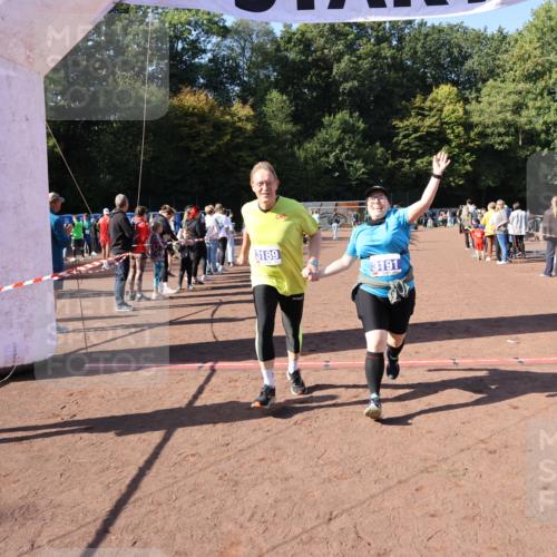 27.09.2026 - 35. Volkslauf durch das schöne Alstertal Strokosch-Dieckow http://msf.ph/oto/10584879 27.09.2026 11:50:24 Ziel 1468, 1726, 3189, 3191 meine-sportfotos.de