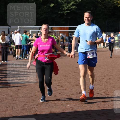 27.09.2026 - 35. Volkslauf durch das schöne Alstertal Strokosch-Dieckow http://msf.ph/oto/10584936 27.09.2026 11:33:16 Ziel 3077, 3078, 3114, 3226 meine-sportfotos.de