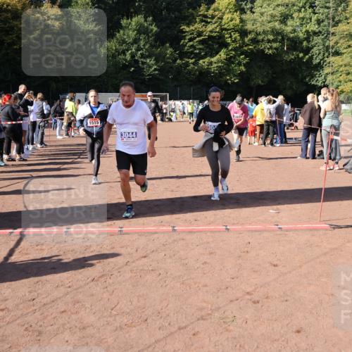 27.09.2026 - 35. Volkslauf durch das schöne Alstertal Strokosch-Dieckow http://msf.ph/oto/10584986 27.09.2026 11:50:12 Ziel 1449, 1515, 3043, 3044, 3193 meine-sportfotos.de