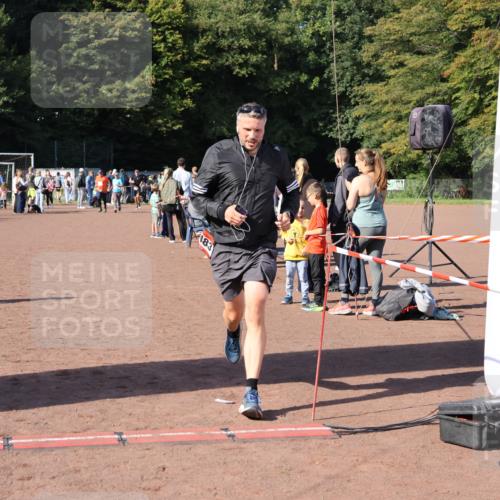 27.09.2026 - 35. Volkslauf durch das schöne Alstertal Strokosch-Dieckow http://msf.ph/oto/10585004 27.09.2026 11:48:43 Ziel 1483, 3301 meine-sportfotos.de