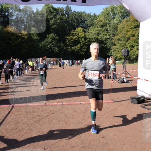 27.09.2026 - 35. Volkslauf durch das schöne Alstertal Strokosch-Dieckow http://msf.ph/oto/10585031 27.09.2026 11:50:00 Ziel 1544, 2422, 3156, 3238 meine-sportfotos.de