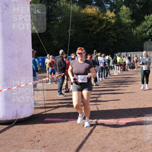 27.09.2026 - 35. Volkslauf durch das schöne Alstertal Strokosch-Dieckow http://msf.ph/oto/10585043 27.09.2026 11:49:59 Ziel 1544, 2422, 3156, 3238 meine-sportfotos.de